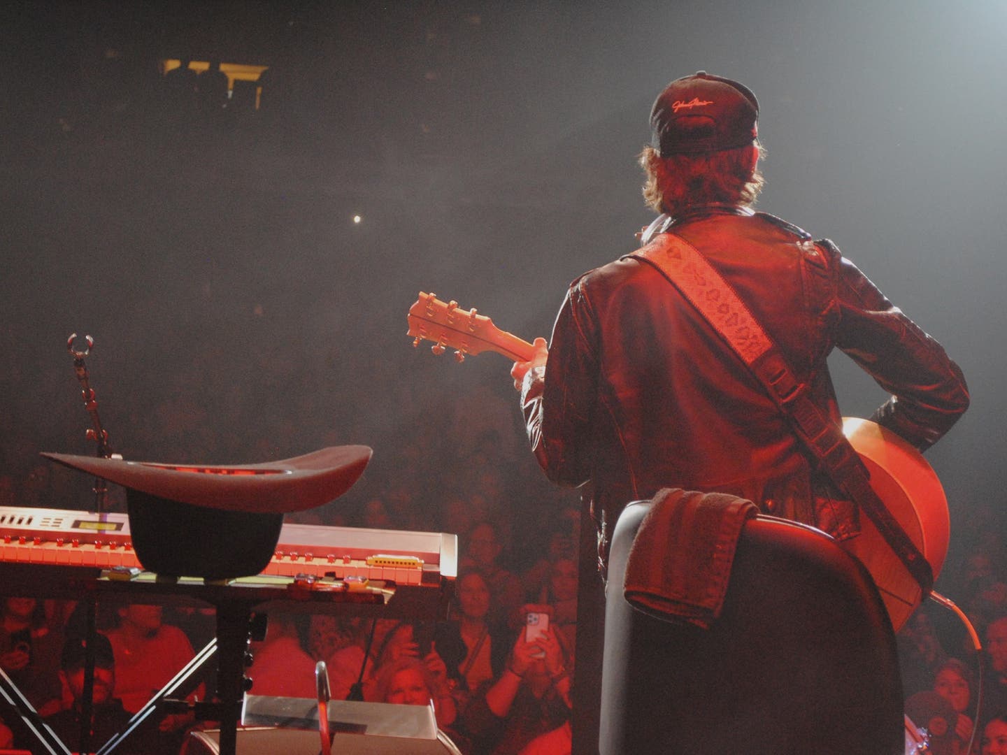 Chris Janson entertains the crowd during the first of two 2024 KICKS 99 Guitar Pull Concerts.