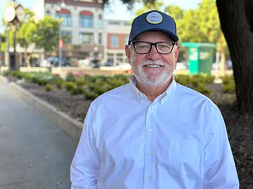 Portrait of Tee Gentry, columnist at Augusta Today. Tee writes Blue Highways about town to be discovered on one-day road trips.