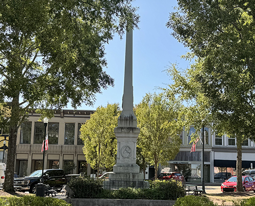 The town square in Abbeville, South Carolina combines elements of the town's history with a very contemporary food and shopping scene.